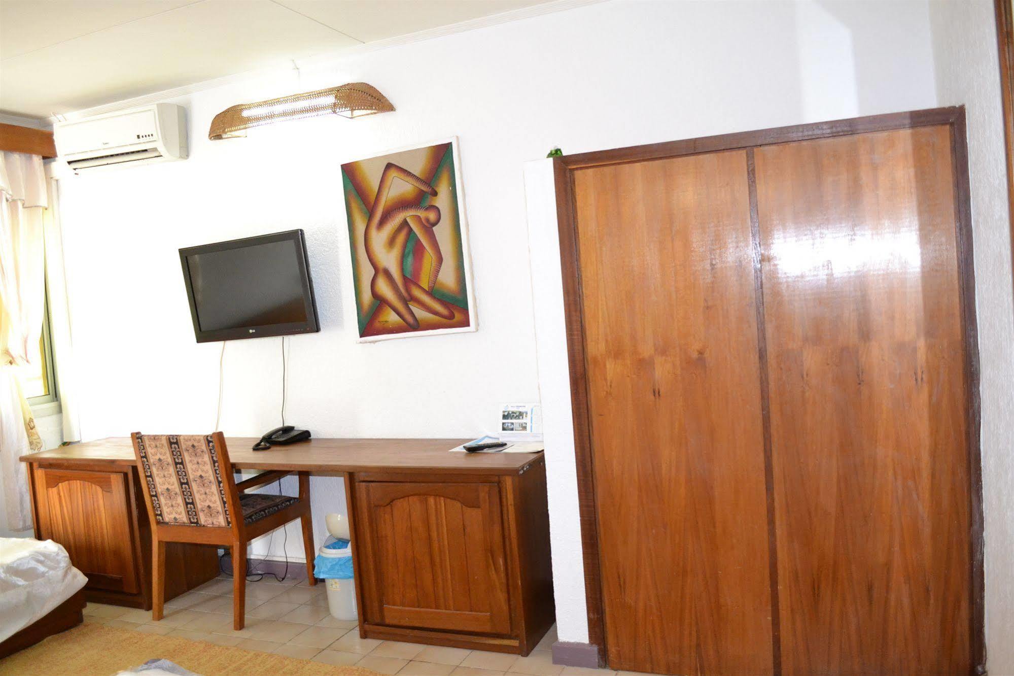 Hotel Framotel Kribi Kültér fotó